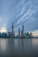 Fototapeta premium Sunrise view of Lujiazui, the financial district in Shanghai, China.