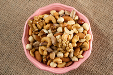 Cashews, pistachios, almonds, walnuts, hazelnuts. Mixed nuts.