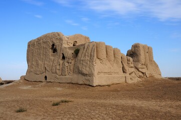 Small Girl Castle is located in the ancient city of Merv in Turkmenistan. The castle was built from mudbrick during the Seljuk period. Merv, Turkmenistan.