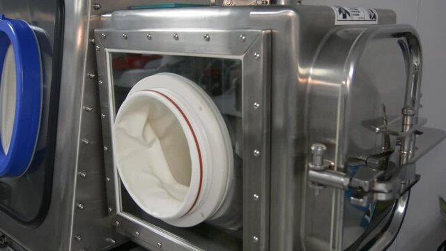 Laboratory isolator. Aseptic isolation system.Containment isolator