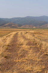 old dirt road to the mountain