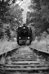 Dampflokomotive Frontal Eisenbahn schwarz weiß Graustufen Kleinbahn Plettenberg Lok Schmalspurbahn...