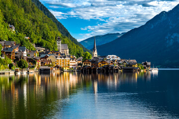 Fototapeta premium Picturesque Lakeside Town Hallstatt At Lake Hallstaetter See In Austria