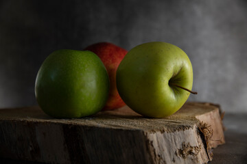 three apples still life