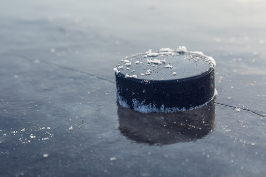 スケート，アイスホッケー，屋外リンク