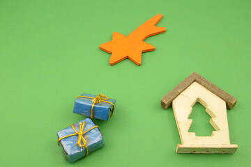 Buon Natale, Feliz Navidad, Merry Christmas, , Joyeux Noel : stella di natale con abete a forma di...