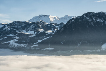 Berg "Schwalmis" über Nebelmeer, Kanton Nidwalden, Schweiz