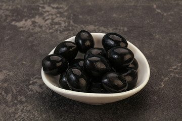 Black olives in the bowl