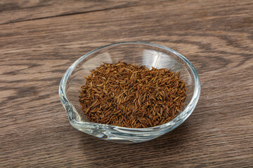 Dry zeera seeds in the bowl