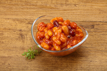 Baked kidney in tomato sauce