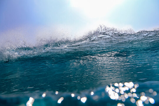 Blue splashing wave of Arabian Sea