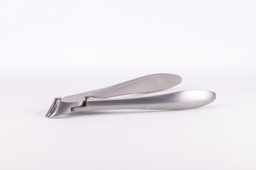 ニッパー型爪切り、白バック