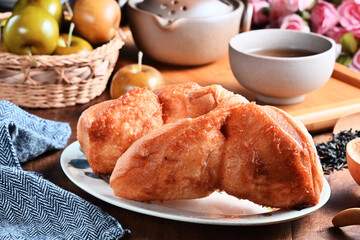 Shuangbaotai (Horse Hooves)  is a popular street food in Taiwan 