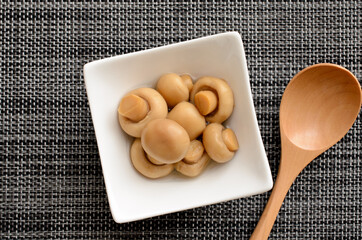 マッシュルーム　水煮