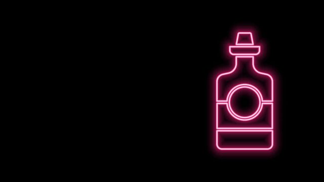 Glowing neon line Tequila bottle icon isolated on black background. Mexican alcohol drink. 4K Video motion graphic animation