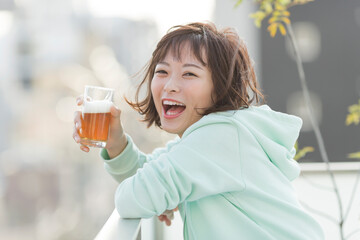 若い女性