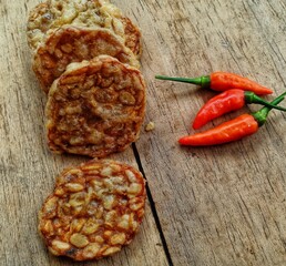 tempeh that has been fried and ready to eat