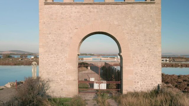 Some shots of the Porte de Maguelone, entrance to the Cathedral of Maguelone (12th century). We can see typical ponds of this zone of France.