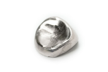 外れた詰物の銀歯