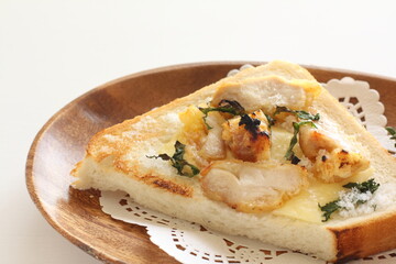 Homemade chicken and chicken toast for comfort breakfast