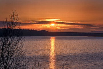 Obraz premium Sonnenaufgang am Markkleeberger See bei Leipzig.