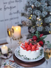 イチゴのケーキでクリスマスパーティー