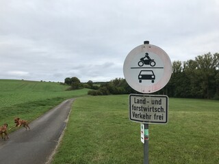 schild einfahrt verboten auto  verkehrszeichen stvo
