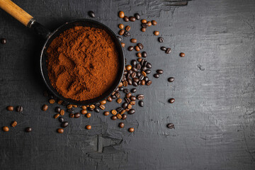 Ground coffee powder and roasted coffee beans