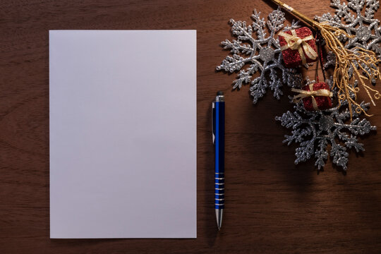Lista de compras. Compra de regalos. Objetivos de fin de a&ntilde;o. Metas de a&ntilde;o nuevo. Planificaci&oacute;n.