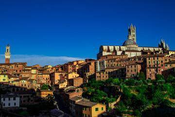 Fototapeta na wymiar Skyline di Siena