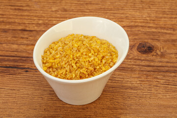 Vegetarian cuisine - dry bulgur for cooking