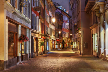Fototapeta na wymiar Street at night in Vevey, Switzerland