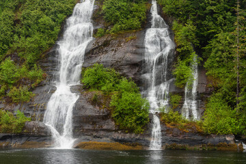 Fototapeta na wymiar Side by Side Waterfalls