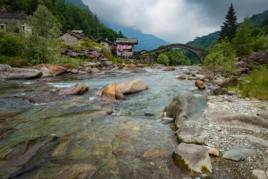 Il borgo di Fondo in Valchiusella