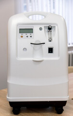 portable oxygen concentrator 10 L per minute flow for patients with COVID-19