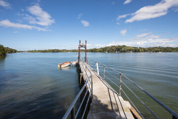 Obraz premium Panama pier for mooring boats on Boca Brava island in a sunny day with blue sky