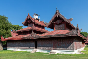 Pavillons du palais royal à Mandalay, Myanmar