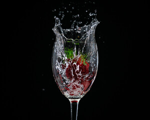 Sweet tropical fruits and mixed berries. Splash of juice. Watermelon, lemon, pineapple, strawberry, orange, mango, blueberry, cherry, raspberry, papaya., Kiwi vector realistic set. High quality 50mb