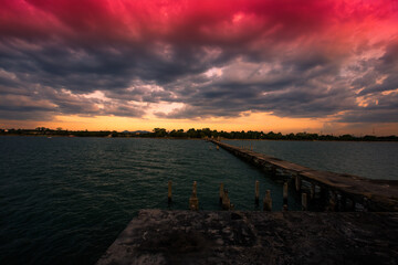 Fototapeta premium The background of the morning light, the wallpaper of the Twilight sky, the lake or the sea, is a natural beauty, seen between travel.