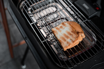 bread toast on bread toast machine