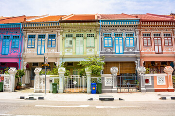 カトン地区のカラフルな街並み