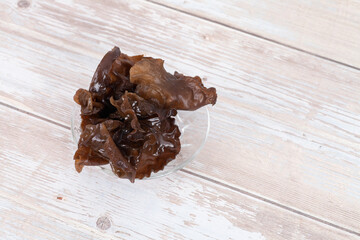 A bowl of soaked black fungus