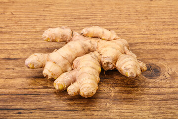 Natural organic raw ginger root