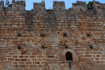 Fachada de la torre de los Velasco en Espinosa de los Monteros.