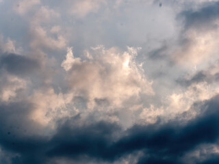 Cloudy sky that seems to rain