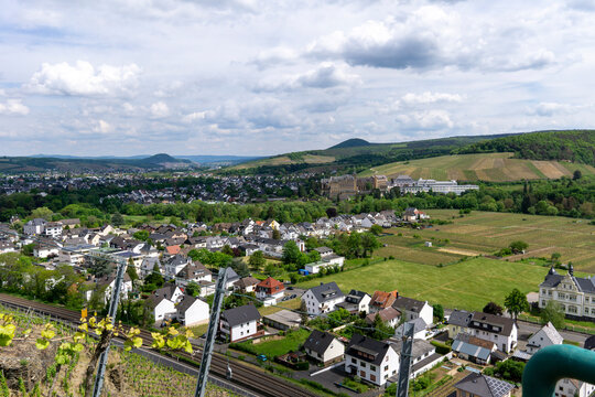 Wandern im Ahrtal &uuml;ber Ahrweiler auf dem Rotweinwanderweg