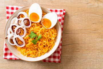 instant noodles salt egg flavour with squid or octopus