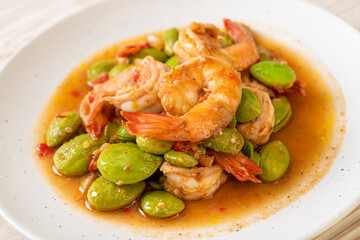 Stir-Fried Twisted Cluster Bean with Shrimp