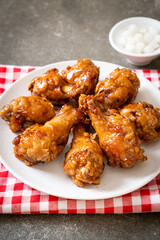 fried chicken with sauce