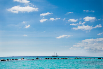 Obraz premium Boat Sailing On Ocean